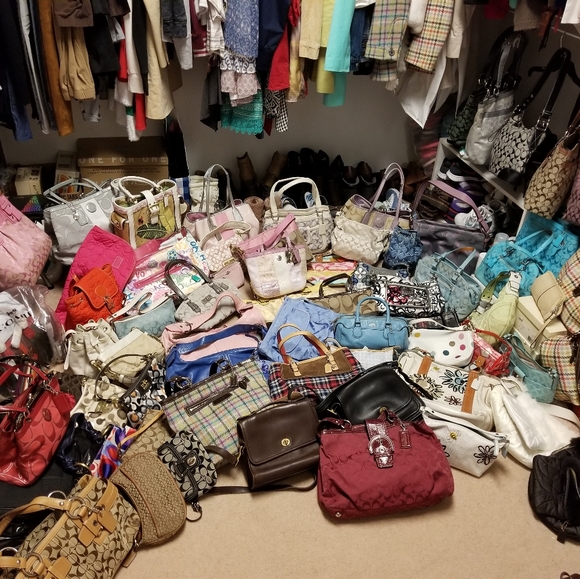 Coach - Picture 3 of 4